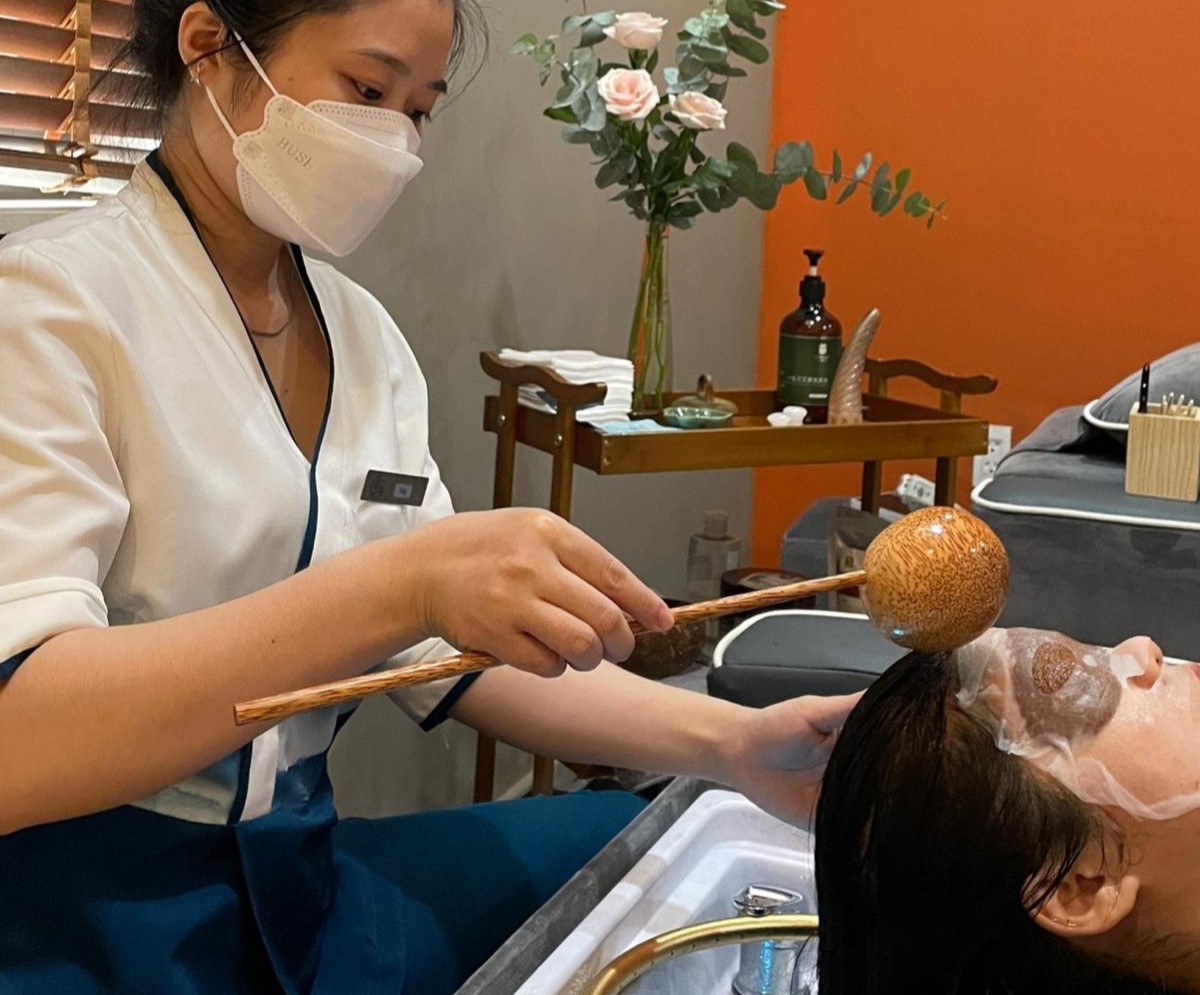 Gội đầu dưỡng sinh mang đến cho khách hàng sự thư giãn dễ chịu