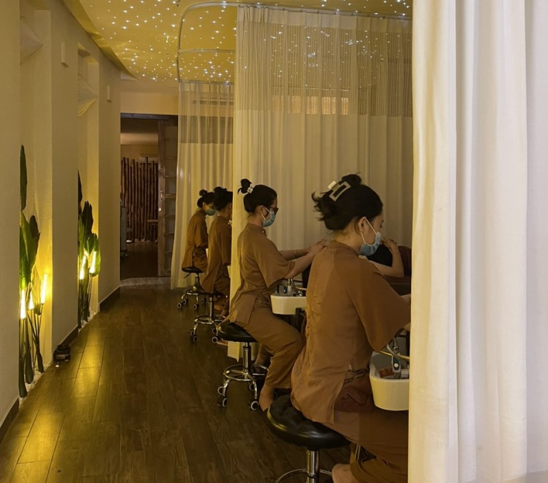 Khách hàng sẽ được nhân viên phục vụ tận tình