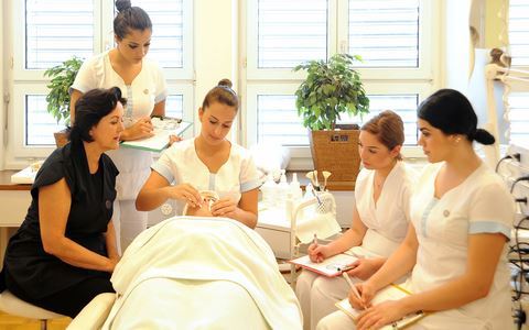 học nghề spa