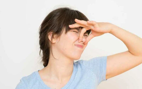 Vì sao mùa hè lại dễ xuất hiện mùi cơ thể